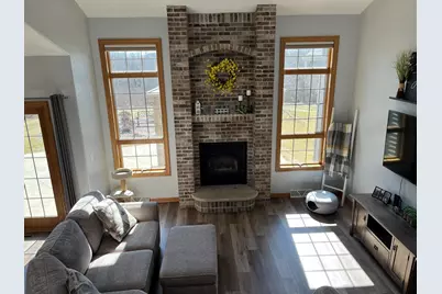 7439  Lee Rd, Hartford, WI 53027 - Photo 12