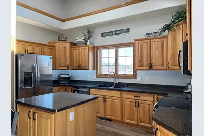 7439  Lee Rd, Hartford, WI 53027 - Photo 10