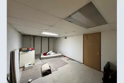 6908 W Greenbrook Ct, Milwaukee, WI 53223 - Photo 56