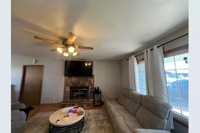 6908 W Greenbrook Ct, Milwaukee, WI 53223 - Photo 14