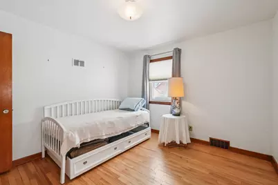 4271 S 5th St, Milwaukee, WI 53207 - Photo 14