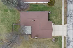 5826 Sugarbush Ln, Greendale, WI 53129 - Photo 30