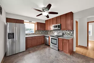 8441 W Lisbon Ave, Milwaukee, WI 53222 - Photo 2