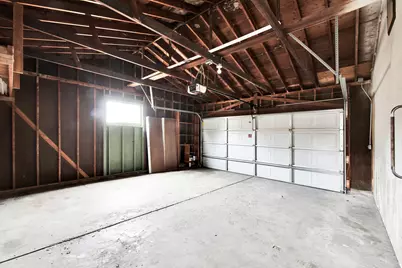 7679 S Lenox Ave, Milwaukee, WI 53154 - Photo 16