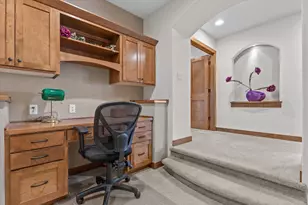 W243N2743 Creekside Dr, Pewaukee, WI 53072 - Photo 34