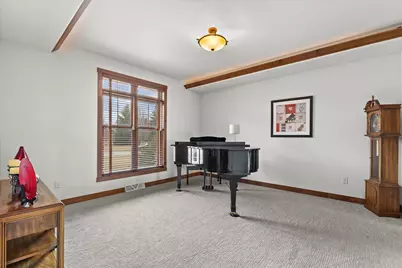 W243N2743  Creekside Dr, Pewaukee, WI 53072 - Photo 28