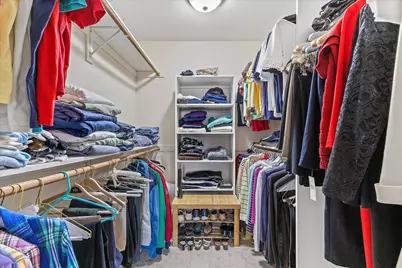 W243N2743  Creekside Dr, Pewaukee, WI 53072 - Photo 40