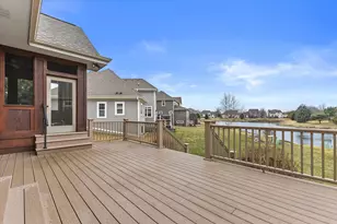 W243N2743 Creekside Dr, Pewaukee, WI 53072 - Photo 4