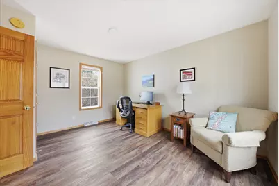 944  Ridgeway Cir, Fredonia, WI 53021 - Photo 10