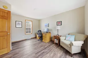 944 Ridgeway Cir, Fredonia, WI 53021 - Photo 10