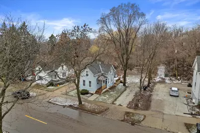 1610  Liberty St, Racine, WI 53404 - Photo 2