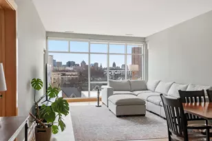 1550 E Royall Pl, Milwaukee, WI 53202 - Photo 1