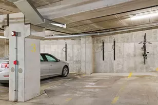 1550 E Royall Pl, Milwaukee, WI 53202 - Photo 18