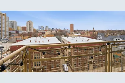 1550 E Royall Pl #502, Milwaukee, WI 53202 - Photo 16