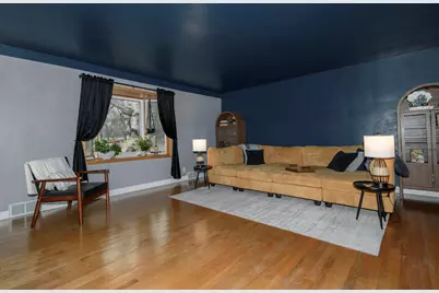 4157 S 20th St, Milwaukee, WI 53221 - Photo 6