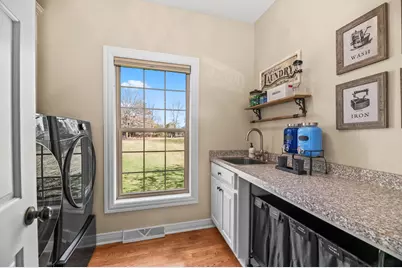 W292N3296  Summerhill Rd, Delafield, WI 53072 - Photo 24