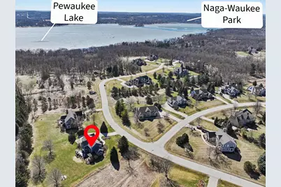 W292N3296  Summerhill Rd, Delafield, WI 53072 - Photo 2