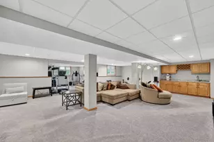 8910 S River Edge Dr, Oak Creek, WI 53154 - Photo 16