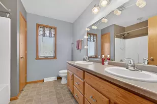 8910 S River Edge Dr, Oak Creek, WI 53154 - Photo 10