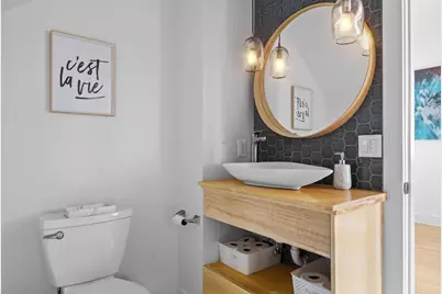 1850 N Arlington Pl, Milwaukee, WI 53202 - Photo 14