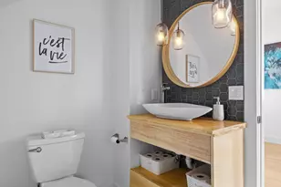 1850 N Arlington Pl, Milwaukee, WI 53202 - Photo 14