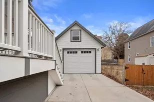 1850 N Arlington Pl, Milwaukee, WI 53202 - Photo 32