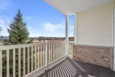 1275  Shadowood Cir #105, West Bend, WI 53095 - Photo 4