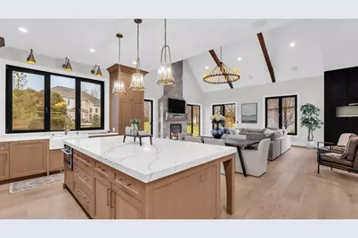 525  Maple St, Lake Geneva, WI 53147 - Photo 18