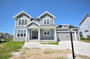 704 Winterberry Dr, Waukesha, WI 53188 - Photo 1