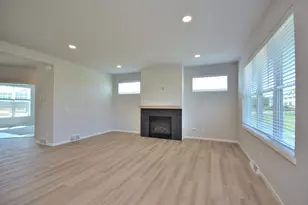 704 Winterberry Dr, Waukesha, WI 53188 - Photo 12