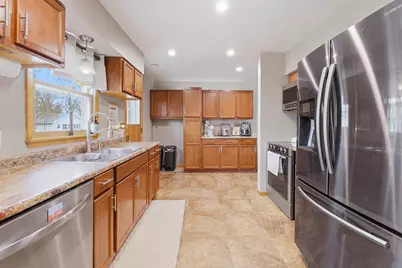 626  Vine St, Fond du Lac, WI 54935 - Photo 6