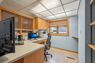 221 Crystal Dr, Hartland, WI 53029 - Photo 50