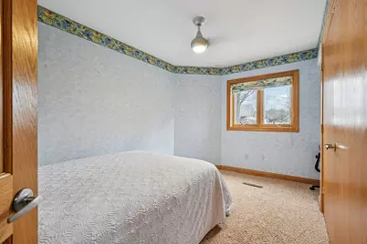 221  Crystal Dr, Hartland, WI 53029 - Photo 44