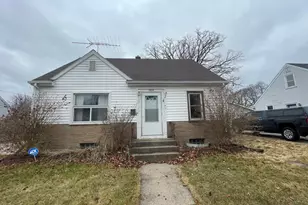 2214 S 17th St, Sheboygan, WI 53081 - Photo 1