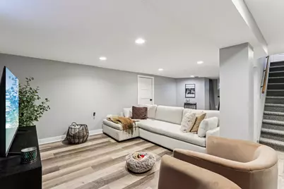 6463 N Garden Grove Ln, Glendale, WI 53209 - Photo 26