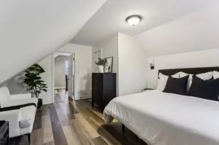 6463 N Garden Grove Ln, Glendale, WI 53209 - Photo 22