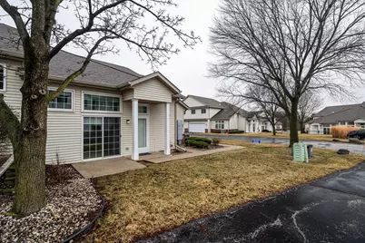 2412  Fox River Pkwy #G, Waukesha, WI 53189 - Photo 1