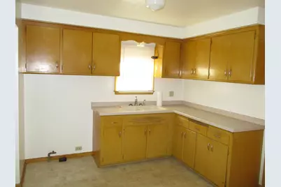 4160 N 69th St, Milwaukee, WI 53216 - Photo 6