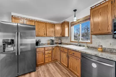 2420  Marshall Sq, Racine, WI 53139 - Photo 10