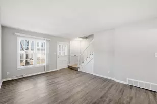 4273 W Cherrywood Ln, Brown Deer, WI 53209 - Photo 4