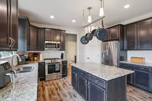 609 Westlawn Ave, Mukwonago, WI 53149 - Photo 30