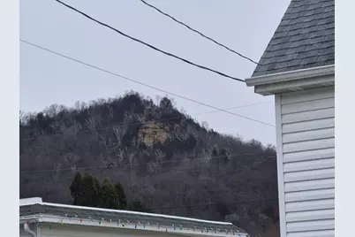 2201 S 30th St, La Crosse, WI 54601 - Photo 6