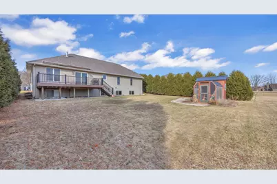 1515  Hummingbird Ln, Plymouth, WI 53073 - Photo 2