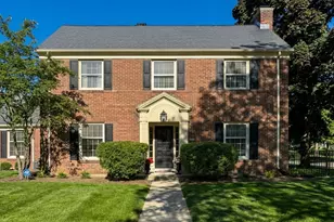 4400 N Wildwood Ave, Shorewood, WI 53211 - Photo 1