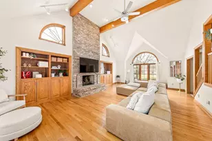 150 Bunker Hill Dr, Brookfield, WI 53005 - Photo 4