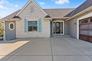 W296S2982 Molly Ln, Genesee, WI 53188 - Photo 46