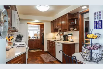 2525 S Shore Dr #22F, Milwaukee, WI 53207 - Photo 12