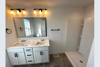 1061  Fairway Ct, Sheboygan Falls, WI 53085 - Photo 8