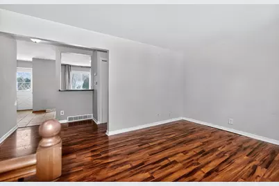 228  Wolf Dr #3, Dousman, WI 53118 - Photo 4