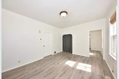 2545 N Pierce St, Milwaukee, WI 53212 - Photo 6